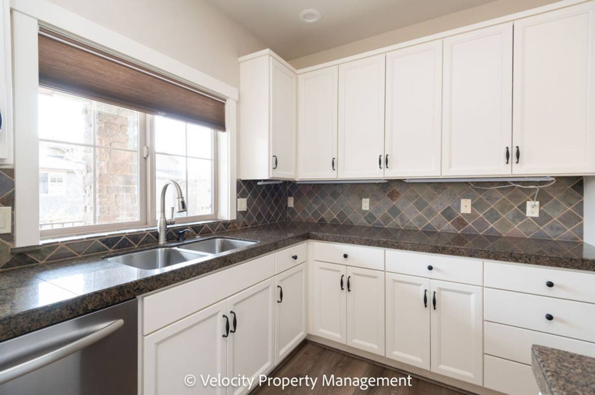 Townhouse for rent at 600 SW Otter Way, Bend, OR 97702