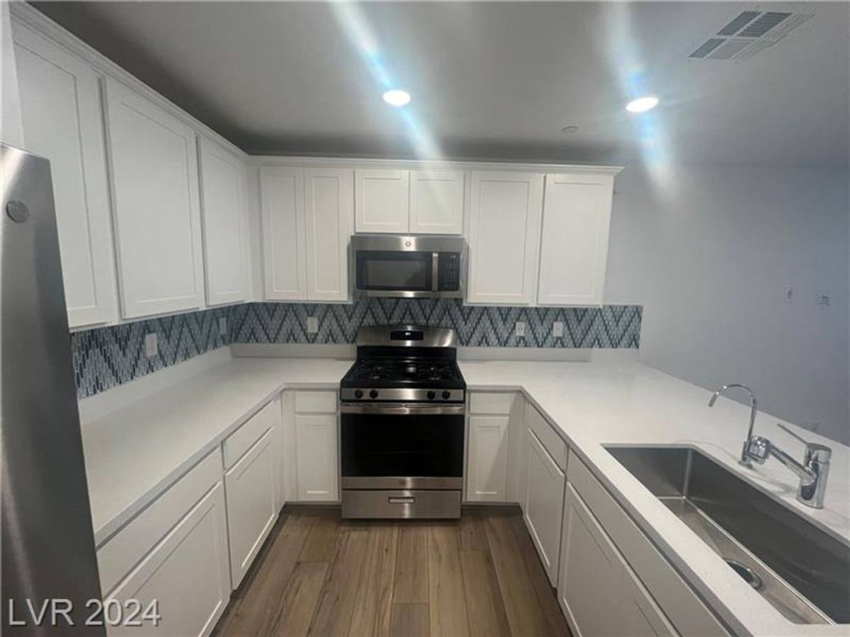 Townhouse for rent at 6212 Rathbone St, Las Vegas, NV 89166