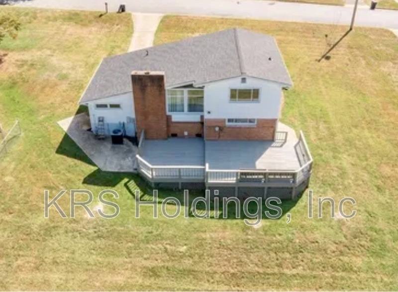 House for rent at 103 Middleboro Place, Lynchburg, VA 24502