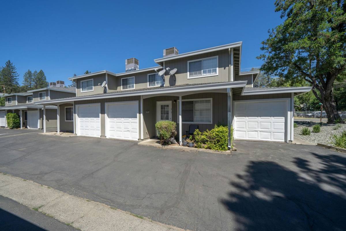 Apartment for rent at 10 S Miner St, Weaverville, CA 96093
