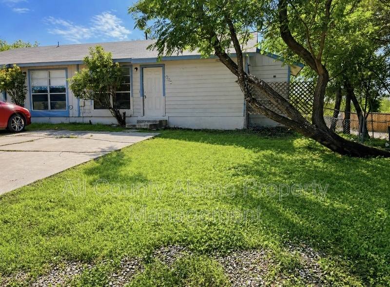 House for rent at 429 Zachry Dr, San Antonio, TX 78228
