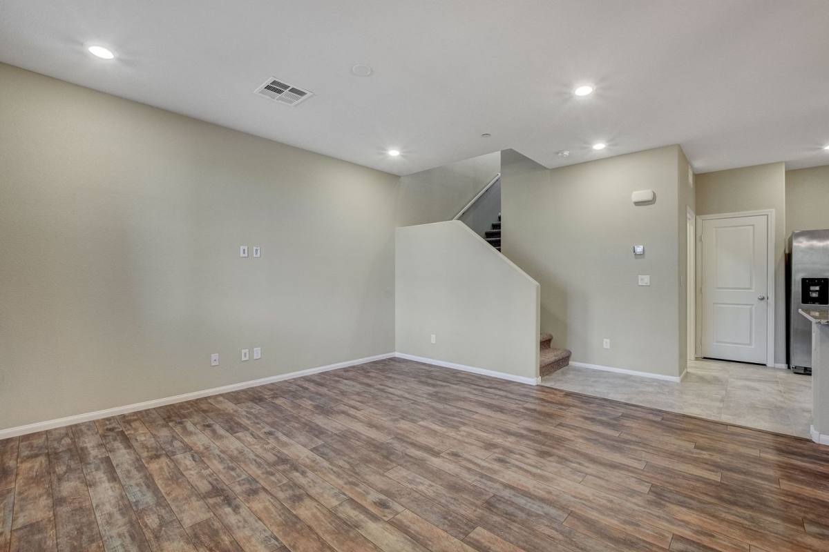 Townhouse for rent at 2806 Alenga St, Henderson, NV 89044