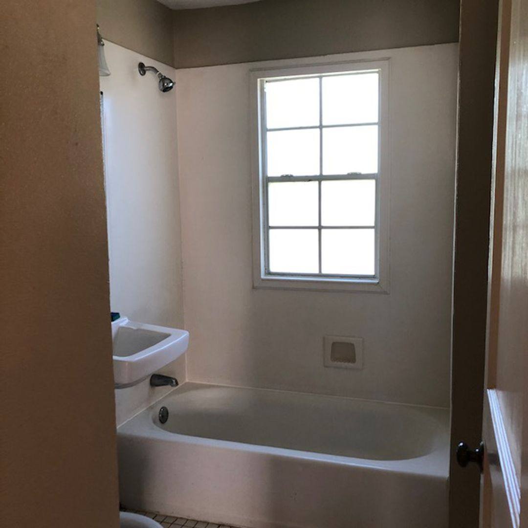 Townhouse for rent at 2525 Olive St, Baton Rouge, LA 70806