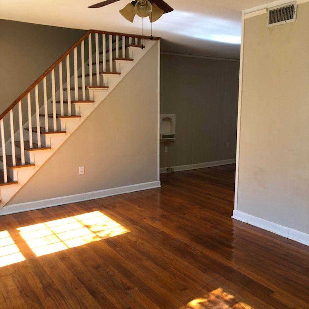 Townhouse for rent at 2525 Olive St, Baton Rouge, LA 70806