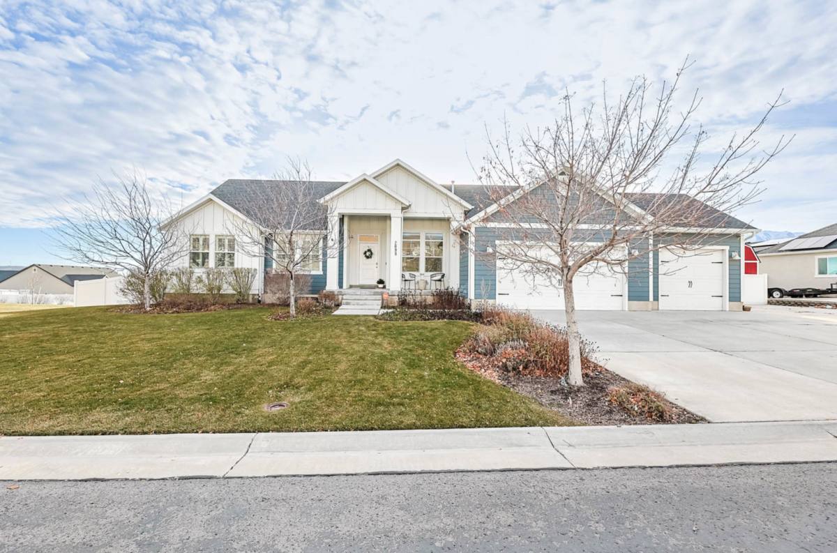 House for rent at 2098 E Elkhorn Rd, Eagle Mountain, UT 84005