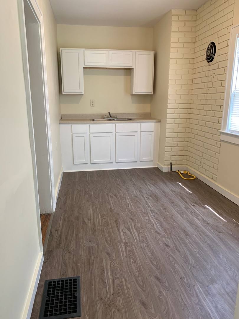 Apartment for rent at 1138-1138 Half S Oakwood Ave, Columbus, OH 43206