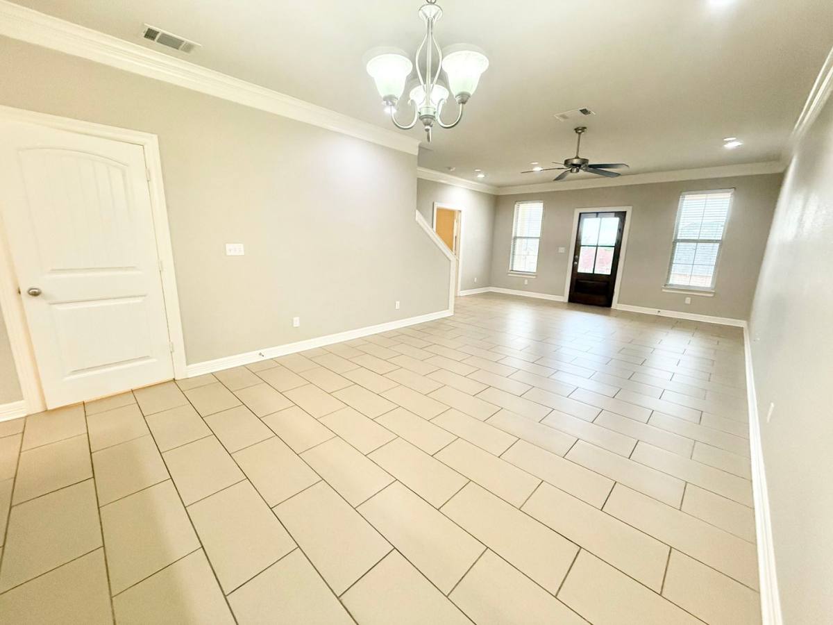 Townhouse for rent at 16440 County Rd #1004, Tyler, TX 75703