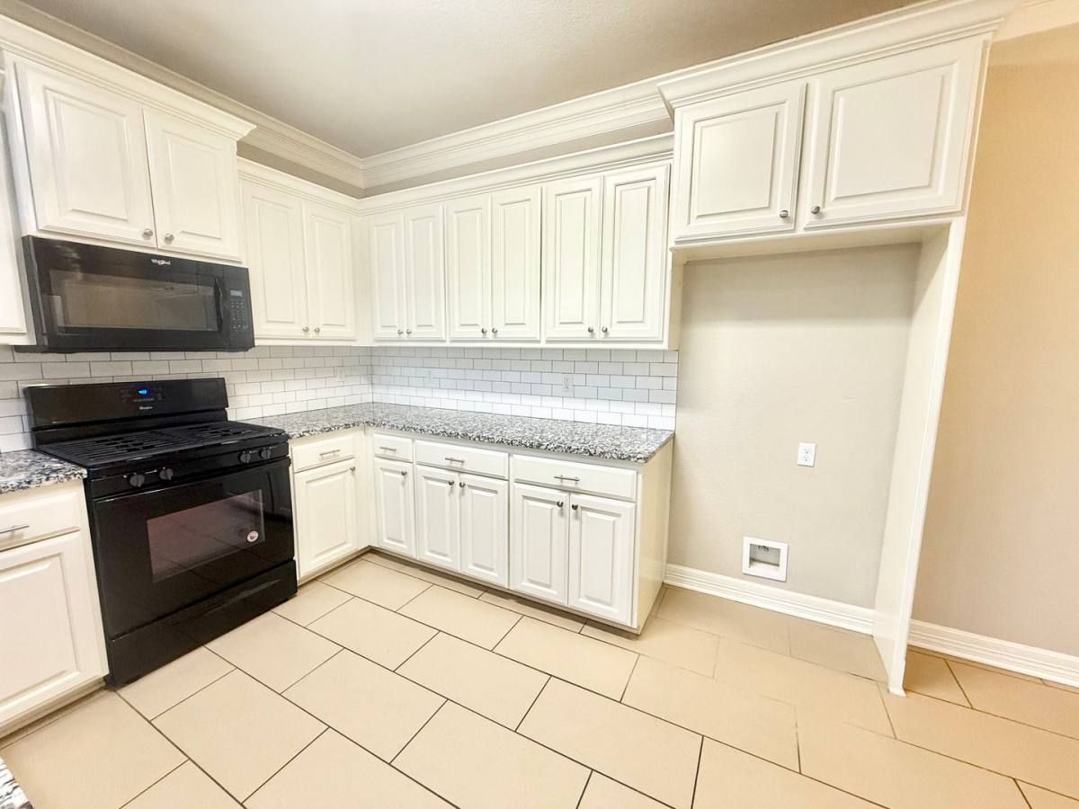Townhouse for rent at 16440 County Rd #1004, Tyler, TX 75703