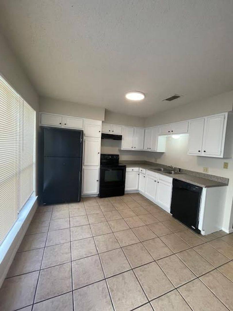 House for rent at 2108 Ramada Dr, Woodway, TX 76712