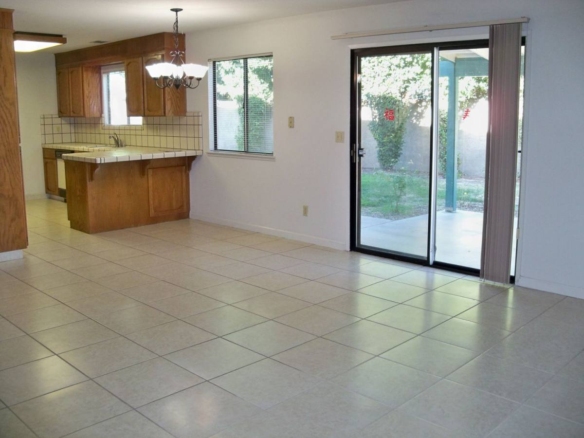 House for rent at 2124 Sunny Oak Court, Modesto, CA 95357