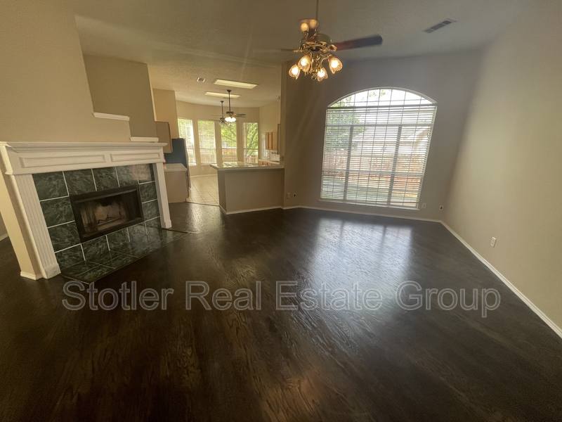 House for rent at 6720 Tabor Dr, Arlington, TX 76002