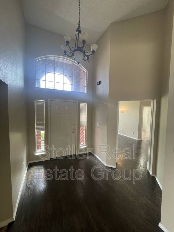 House for rent at 6720 Tabor Dr, Arlington, TX 76002