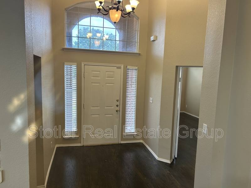 House for rent at 6720 Tabor Dr, Arlington, TX 76002
