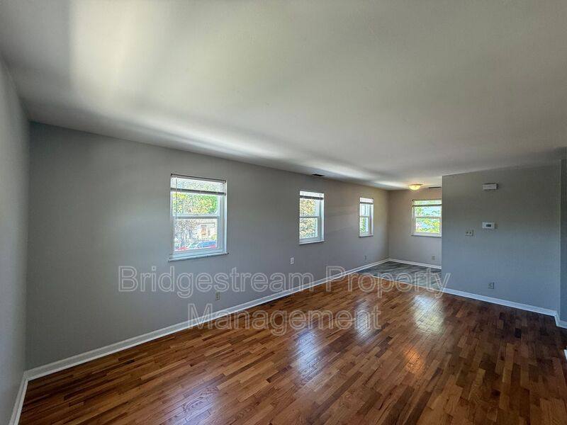 House for rent at 92 W Franklin St #3, Dayton, OH 45459