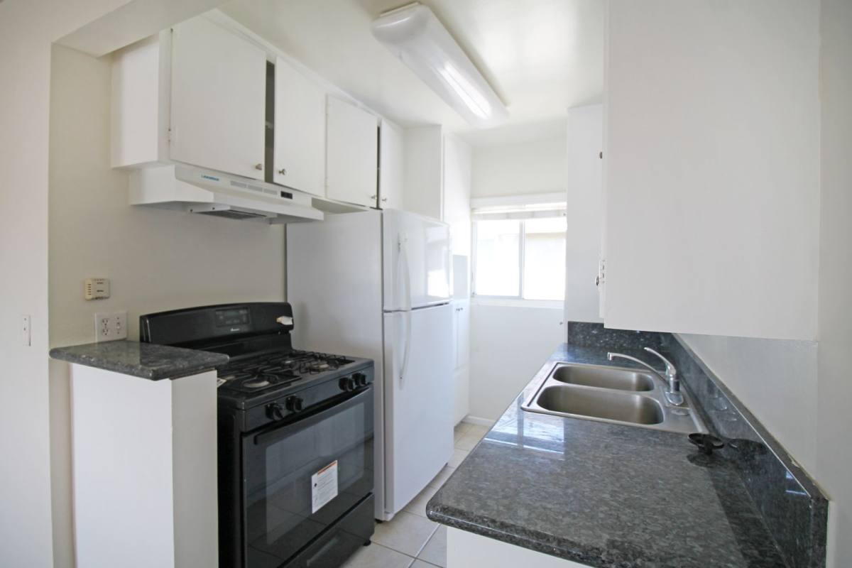 Apartment for rent at 2311 Vanderbilt Lane, Redondo Beach, CA 90278