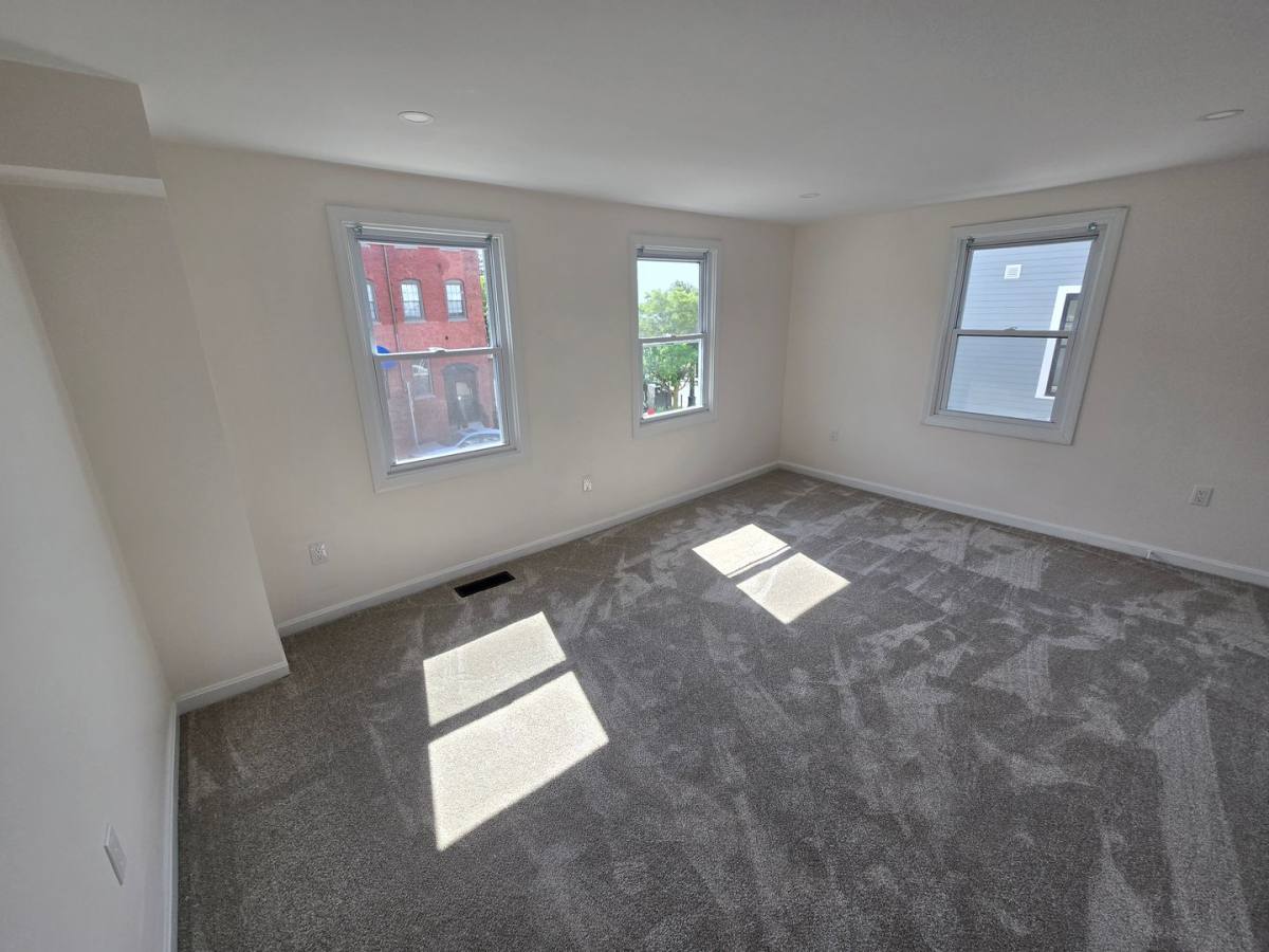 Apartment for rent at 10 Rantoul St, Beverly, MA 01915