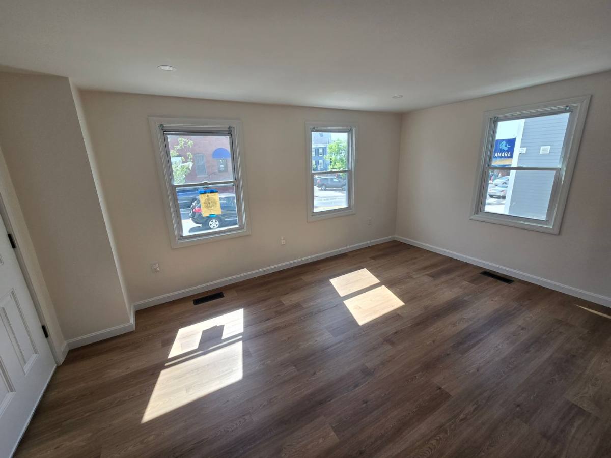 Apartment for rent at 10 Rantoul St, Beverly, MA 01915