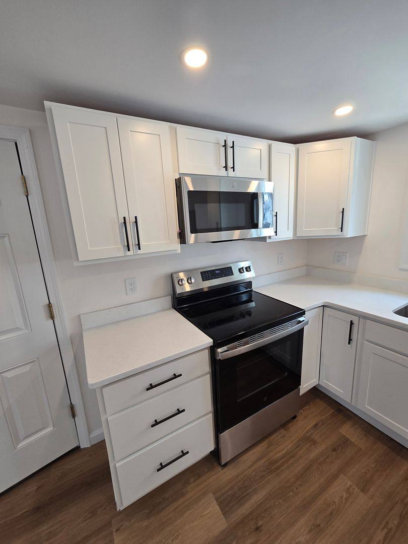 Apartment for rent at 10 Rantoul St, Beverly, MA 01915