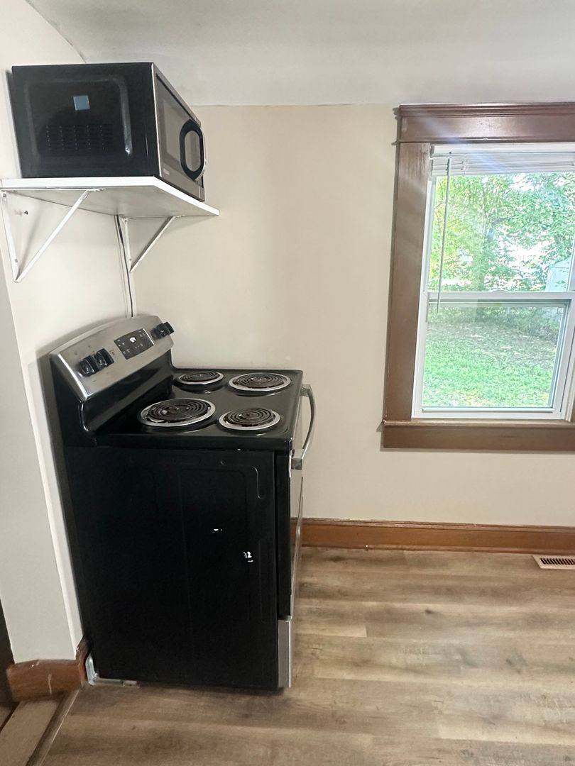 House for rent at 616 W Webster St, Springfield, MO 65802