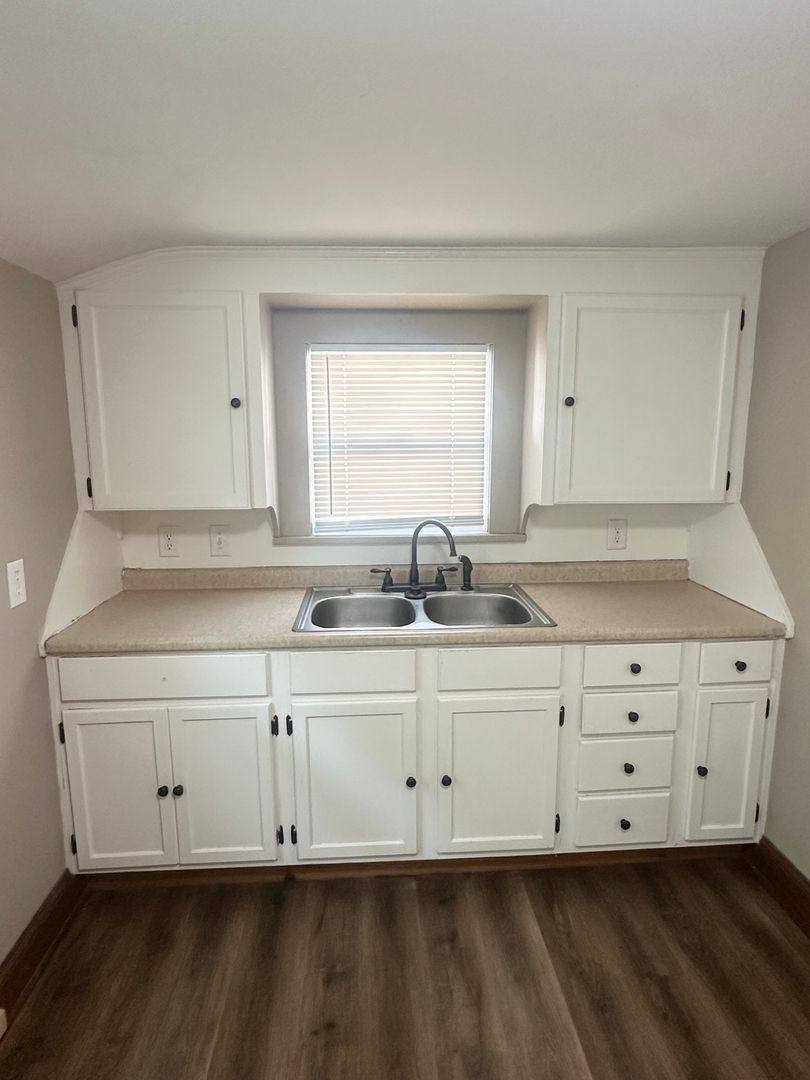 House for rent at 616 W Webster St, Springfield, MO 65802