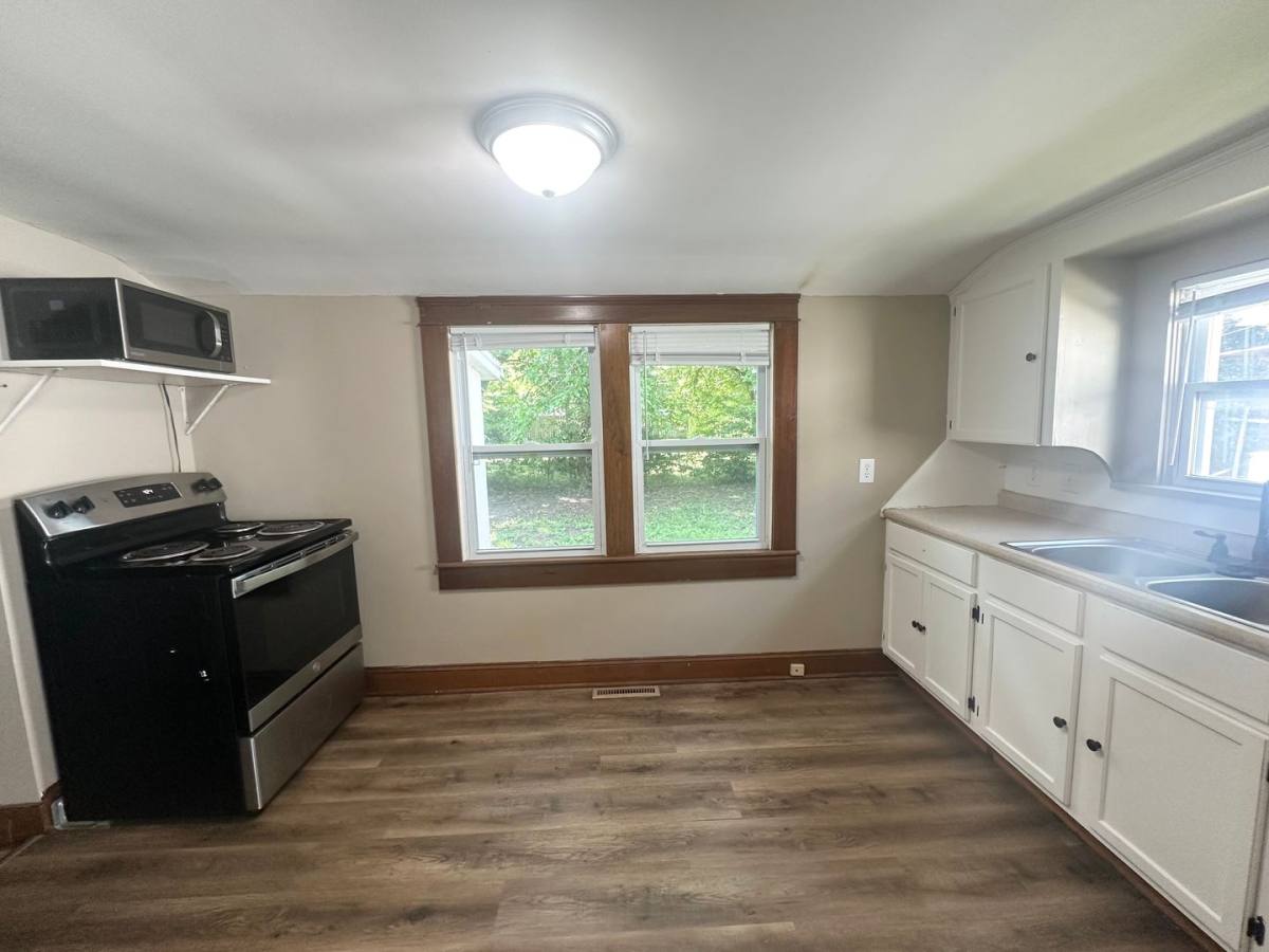 House for rent at 616 W Webster St, Springfield, MO 65802