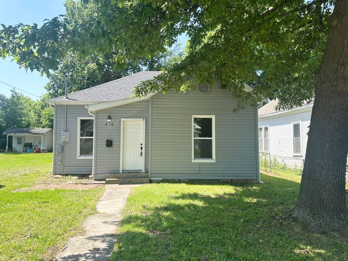 House for rent at 616 W Webster St, Springfield, MO 65802