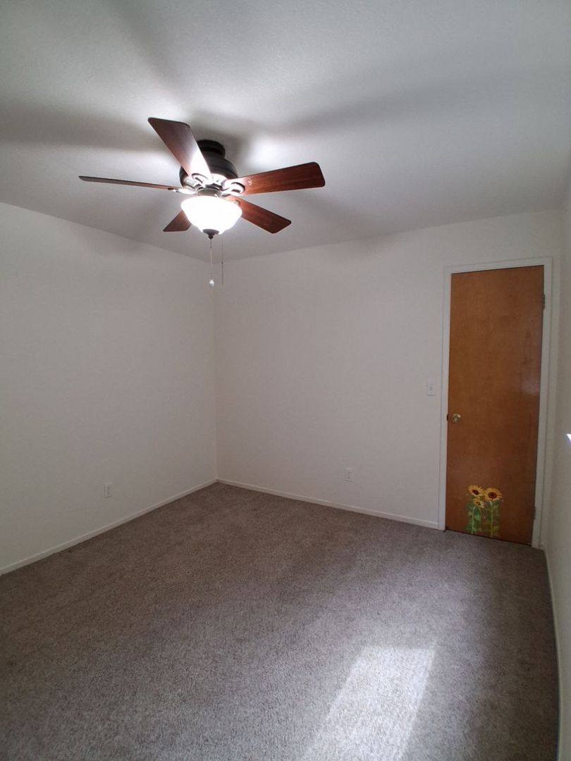 Apartment for rent at 1681 E Shea Dr, Fresno, CA 93720