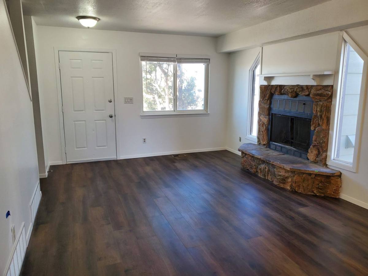 Townhouse for rent at 2377 Shawnee Dr, Colorado Springs, CO 80915