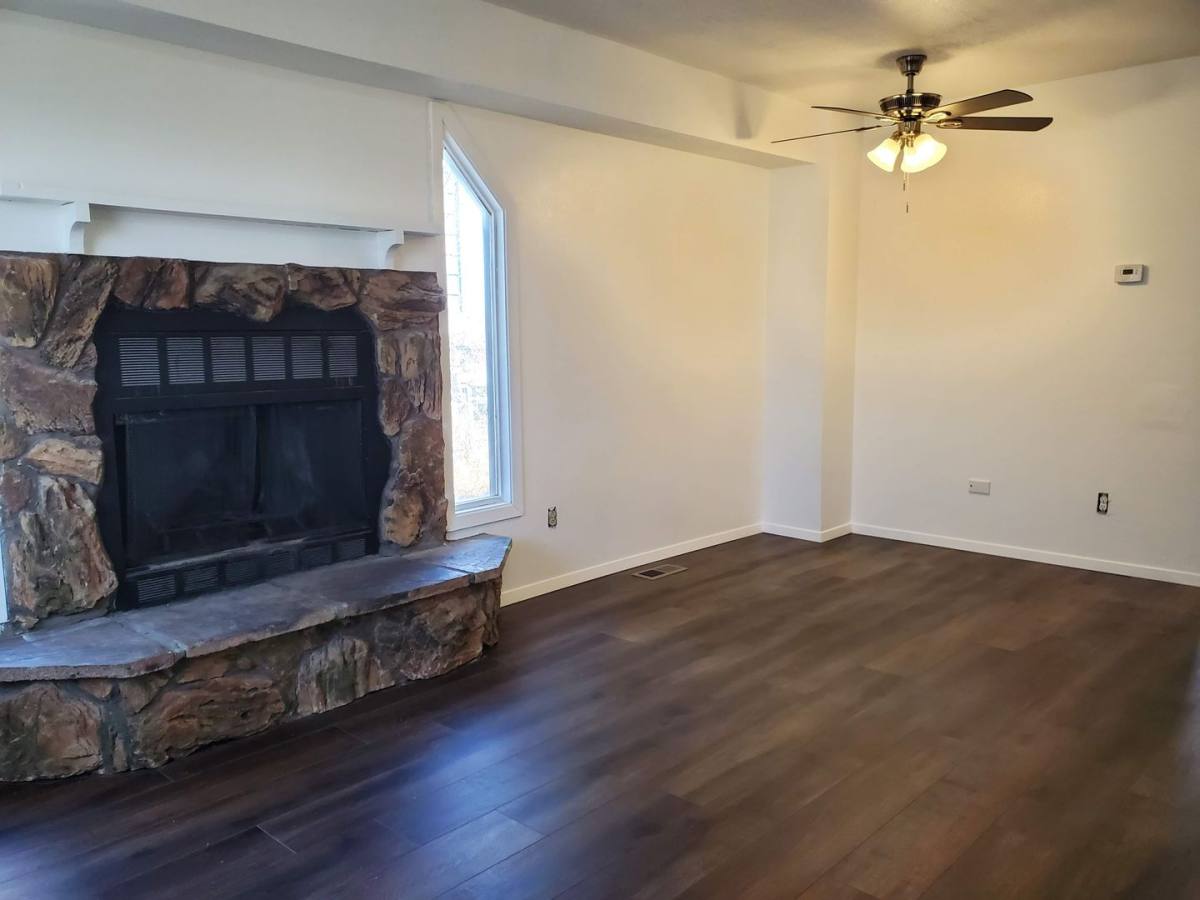 Townhouse for rent at 2377 Shawnee Dr, Colorado Springs, CO 80915