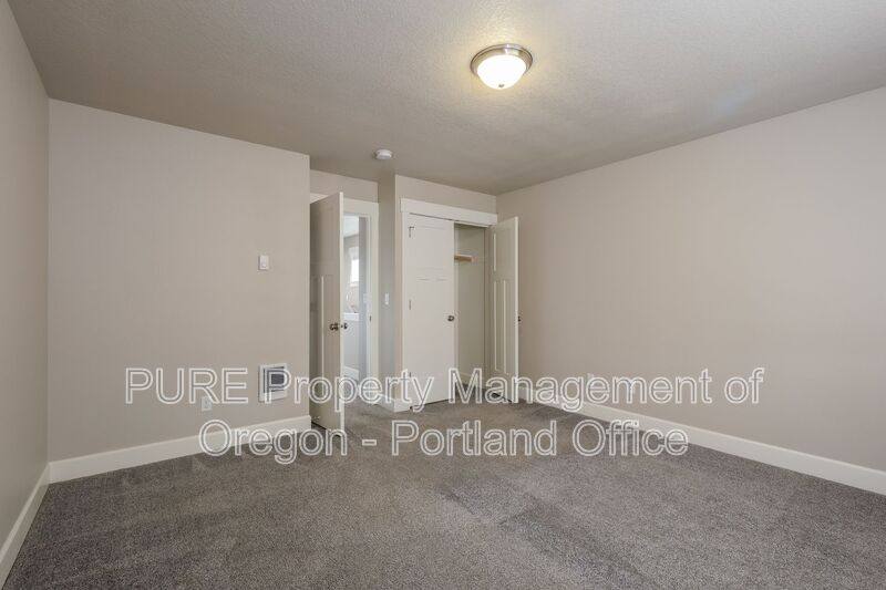 Apartment for rent at 215 NE Regan Hill Loop, Estacada, OR 97023