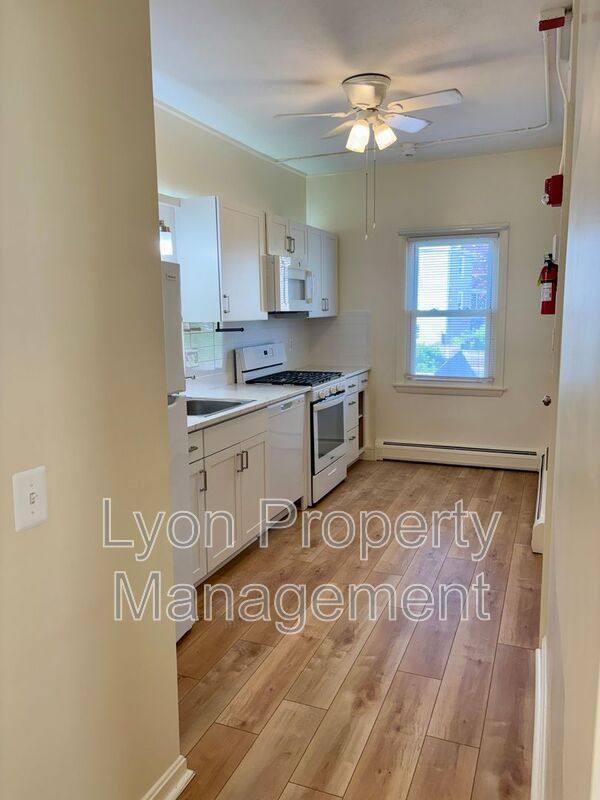Apartment for rent at 84 Prospect St #4, Pawtucket, RI 02860