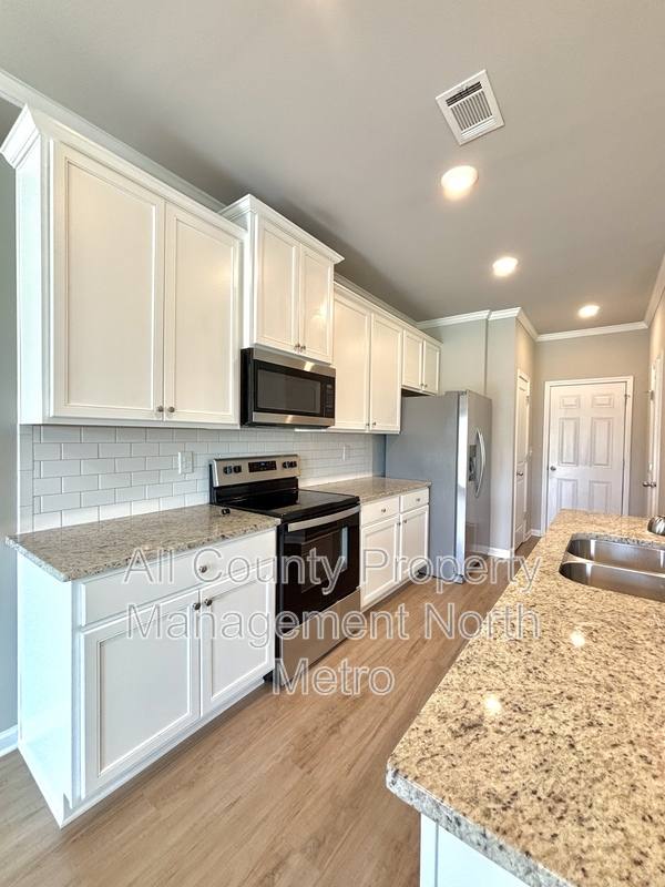 Townhouse for rent at 5064 Silver Fox Trail, Oakwood, GA 30566