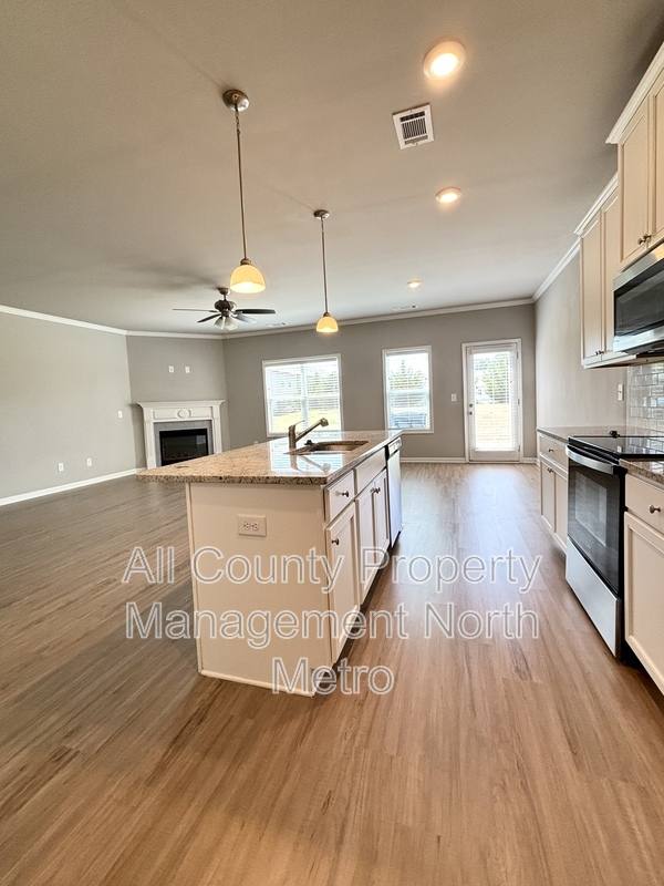 Townhouse for rent at 5064 Silver Fox Trail, Oakwood, GA 30566