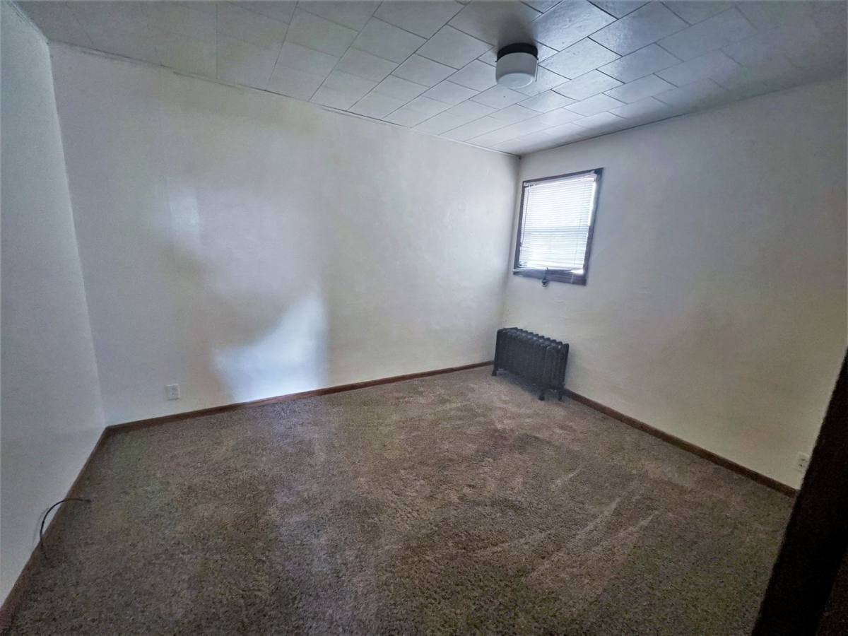Apartment for rent at 421 E 9th, Mitchell, SD 57301