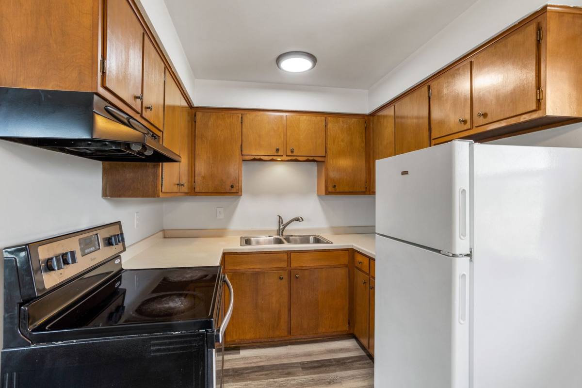 Apartment for rent at 1730 Harold St, Green Bay, WI 54302