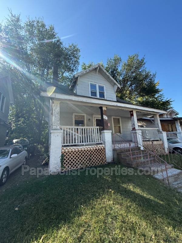 House for rent at 327 E Stuart Ave, Decatur, IL 62526