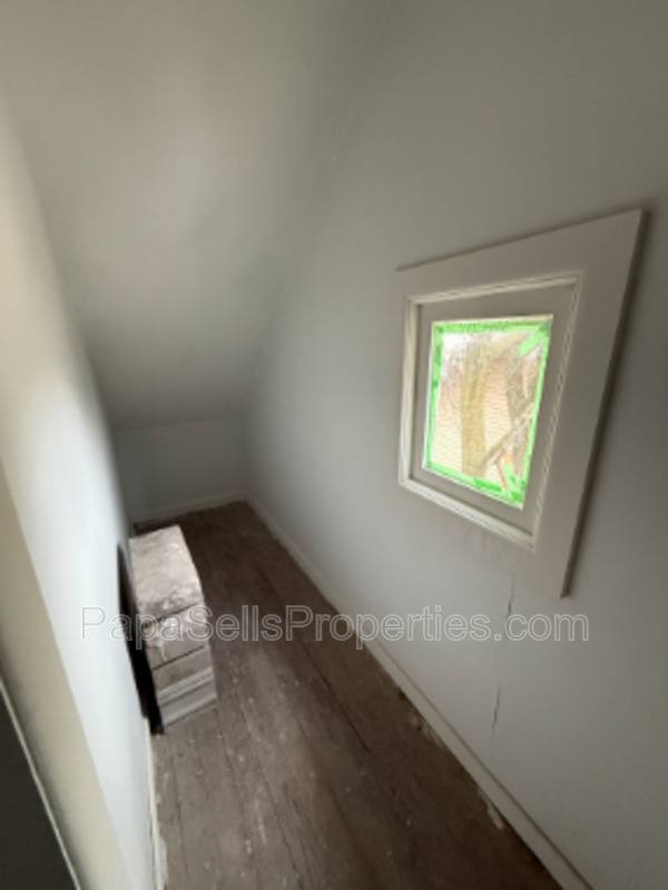 House for rent at 327 E Stuart Ave, Decatur, IL 62526