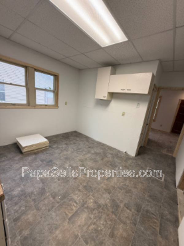 House for rent at 327 E Stuart Ave, Decatur, IL 62526