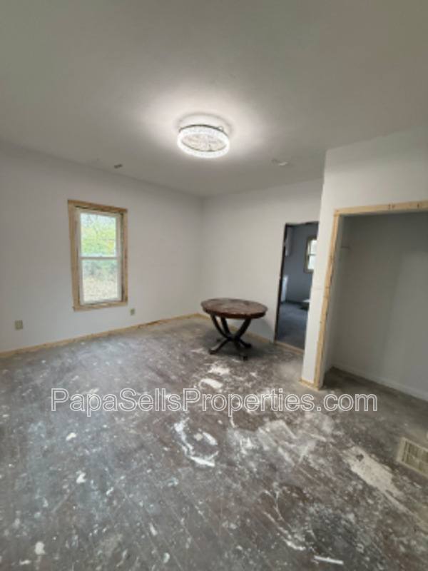 House for rent at 327 E Stuart Ave, Decatur, IL 62526