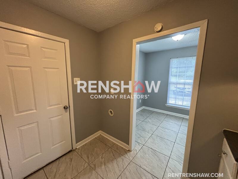 Apartment for rent at 3000 Elbert Cove, Memphis, TN 38127