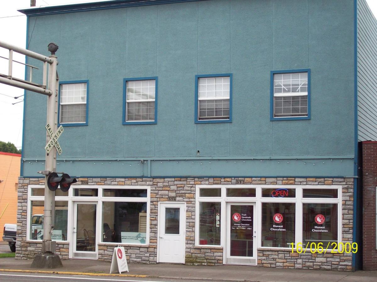 Apartment for rent at 312-16 E 1st St, Newberg, OR 97132