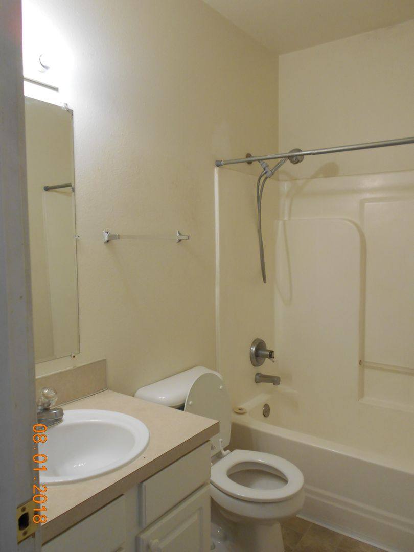Apartment for rent at 312-16 E 1st St, Newberg, OR 97132