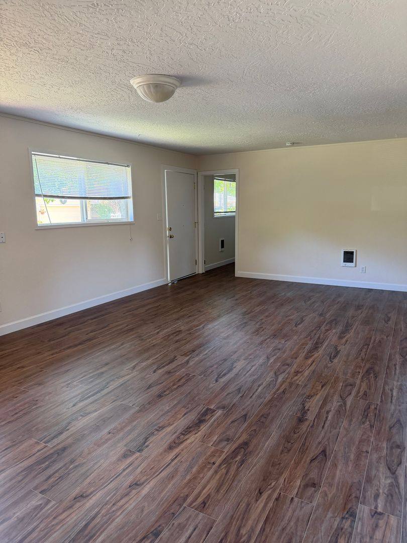 Apartment for rent at 603-05 NW Beary St, McMinnville, OR 97128