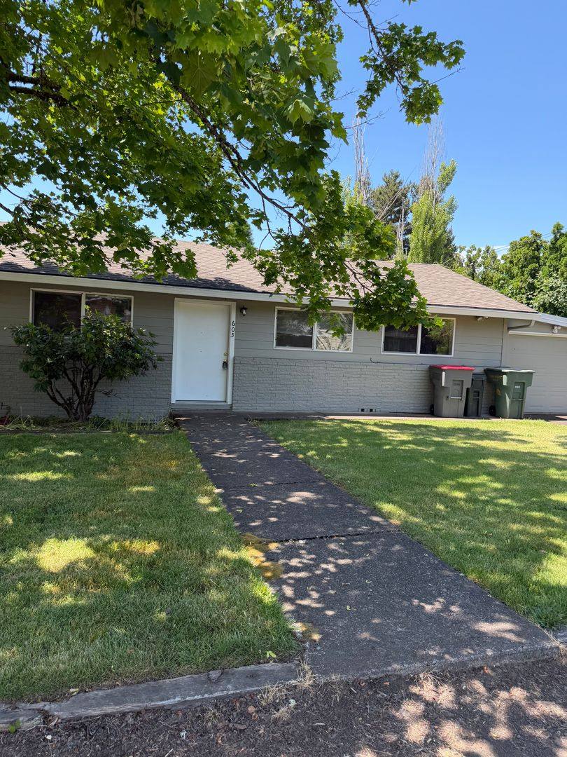 Apartment for rent at 603-05 NW Beary St, McMinnville, OR 97128