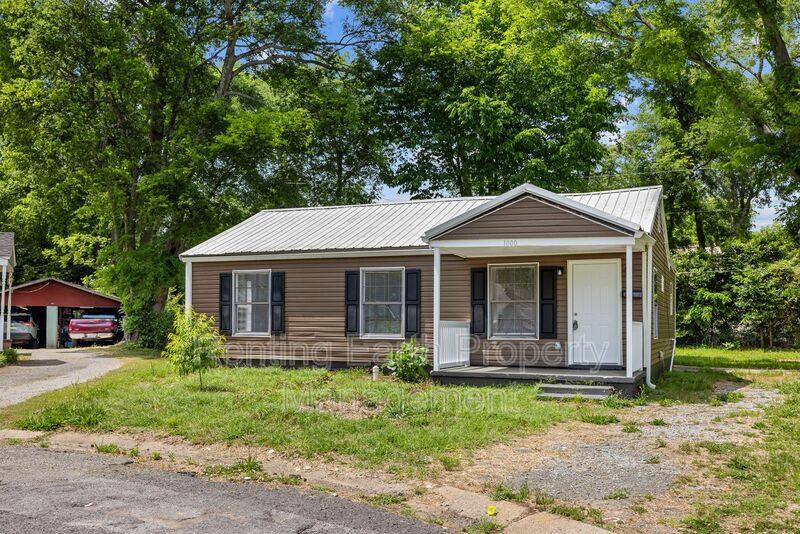 House for rent at 1000 17th Place SW, Birmingham, AL 35211
