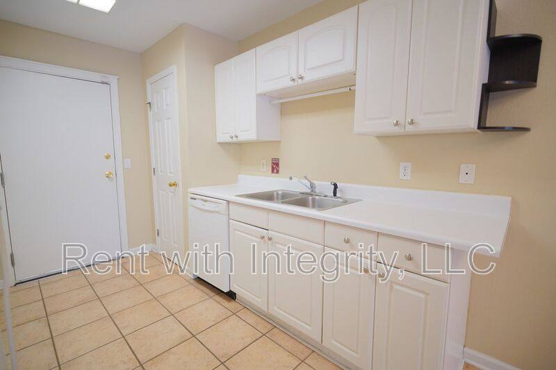 Townhouse for rent at 847 W Georgia St 2, Tallahassee, FL 32304