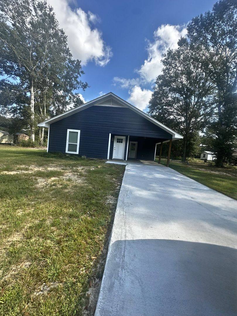 House for rent at 24473 Marie Dr, Loranger, LA 70446