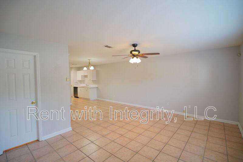 Townhouse for rent at 859 W Brevard St 2, Tallahassee, FL 32304
