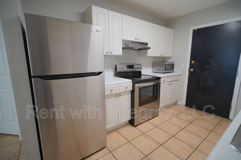 Townhouse for rent at 859 W Brevard St 2, Tallahassee, FL 32304