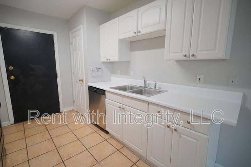 Townhouse for rent at 859 W Brevard St 2, Tallahassee, FL 32304